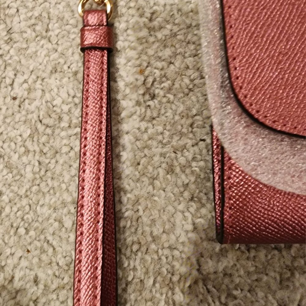 Coach Metallic Chain - Picture 4 of 6